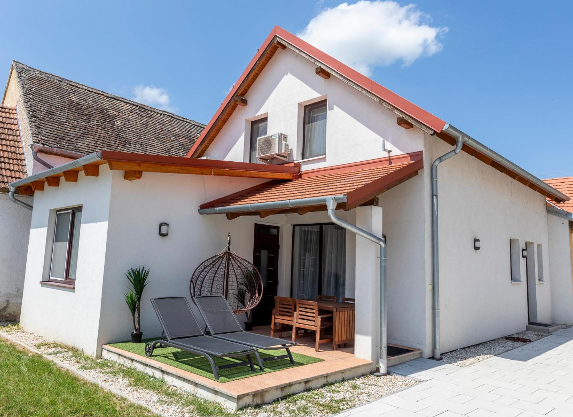 Park Apartman Sarrod Bagian luar foto
