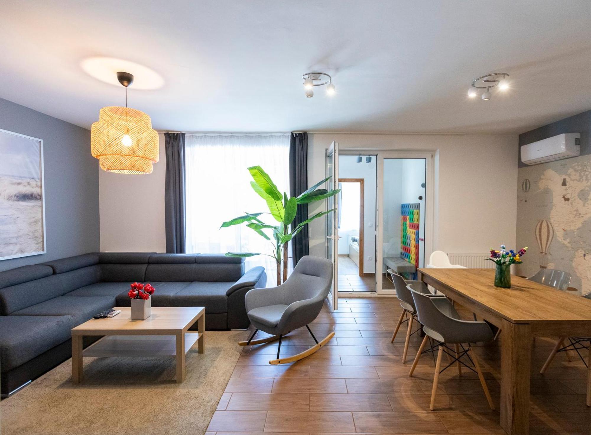 Park Apartman Sarrod Bagian luar foto