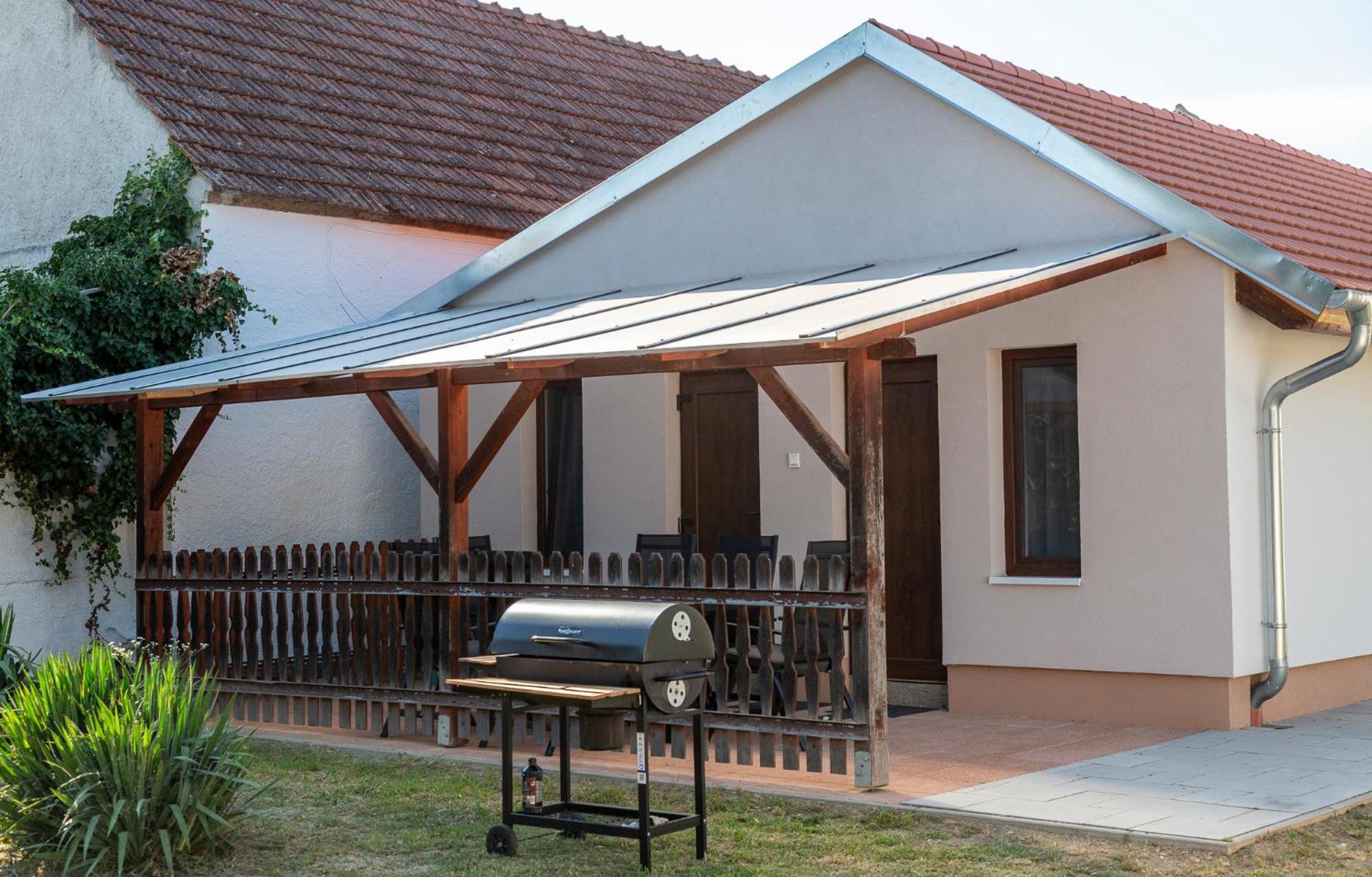 Park Apartman Sarrod Bagian luar foto