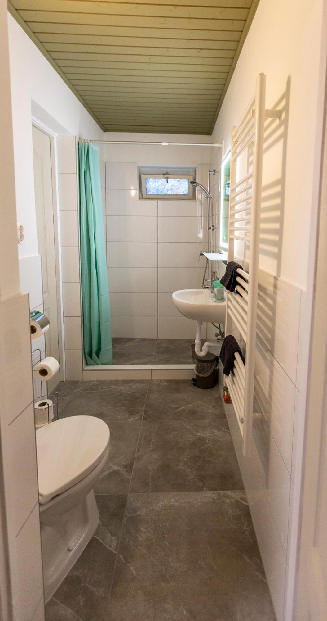 Park Apartman Sarrod Bagian luar foto